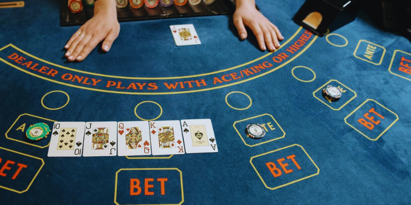 Bạn Biết Gì Về Game Baccarat Online?